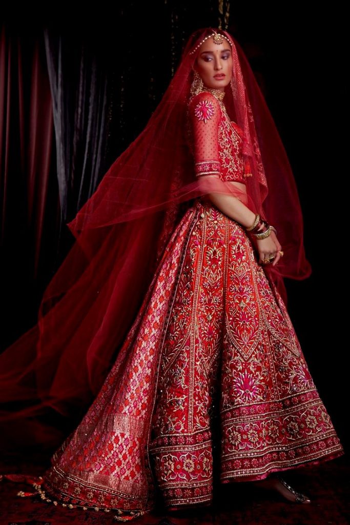 latest indian wedding outfits for ladies