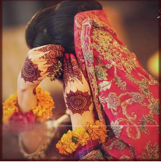 elegent mehndi design for a beautiful bride