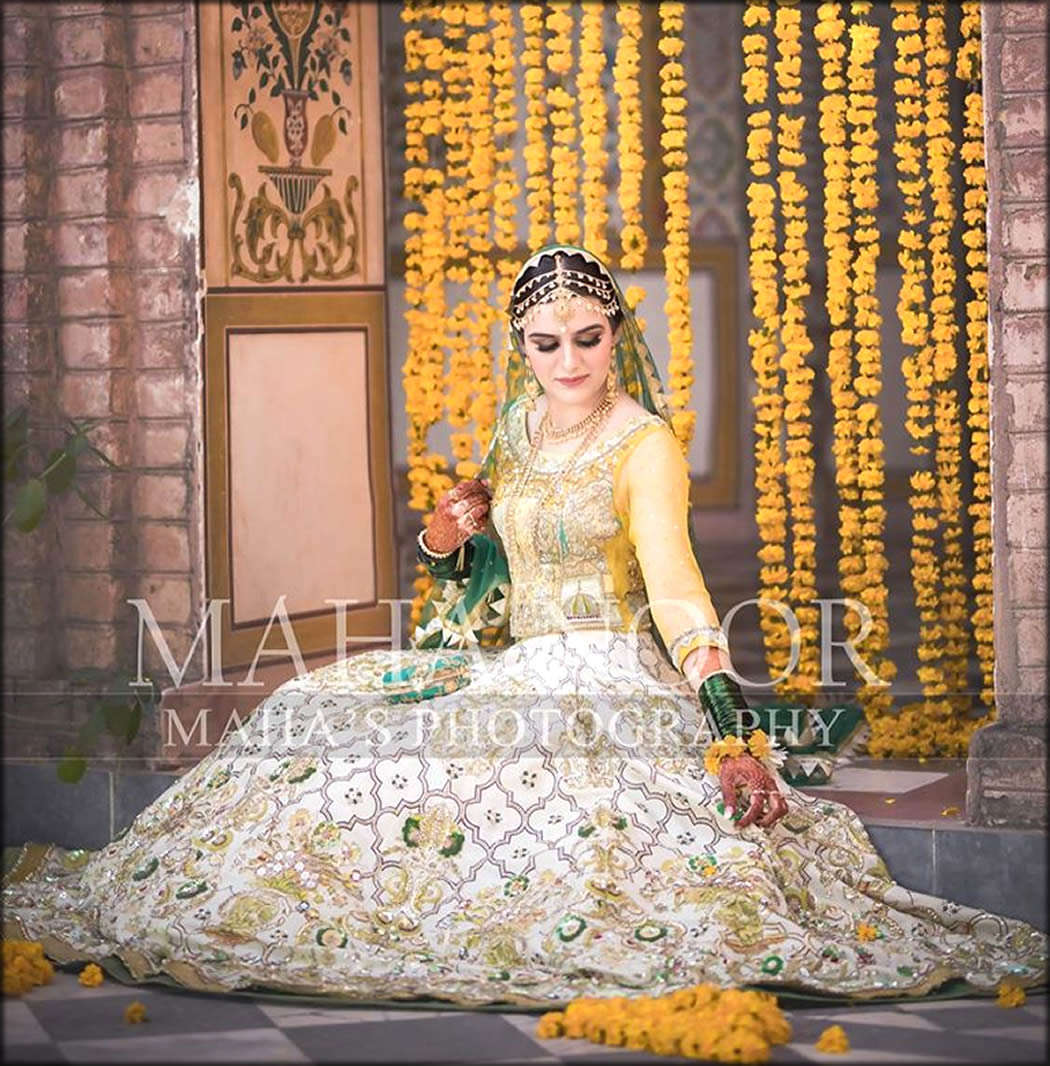 Katrina Kaif Shares Picture of Mehndi Design | DESIblitz
