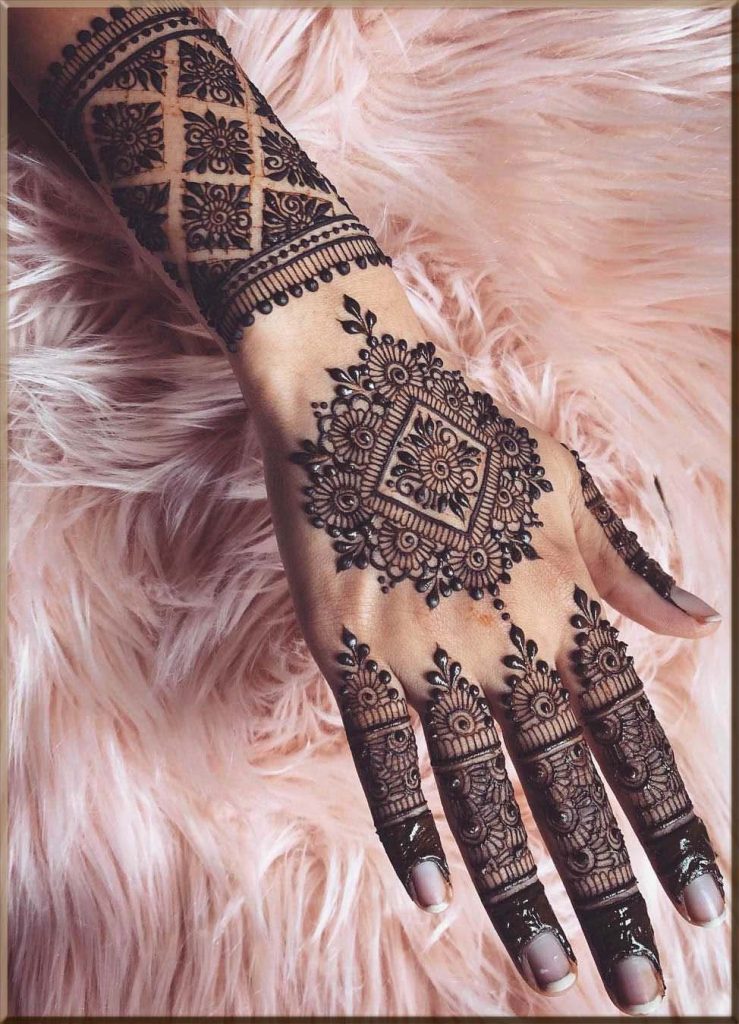 Beautiful Tikki Mehndi Designs You'll Love In 2022