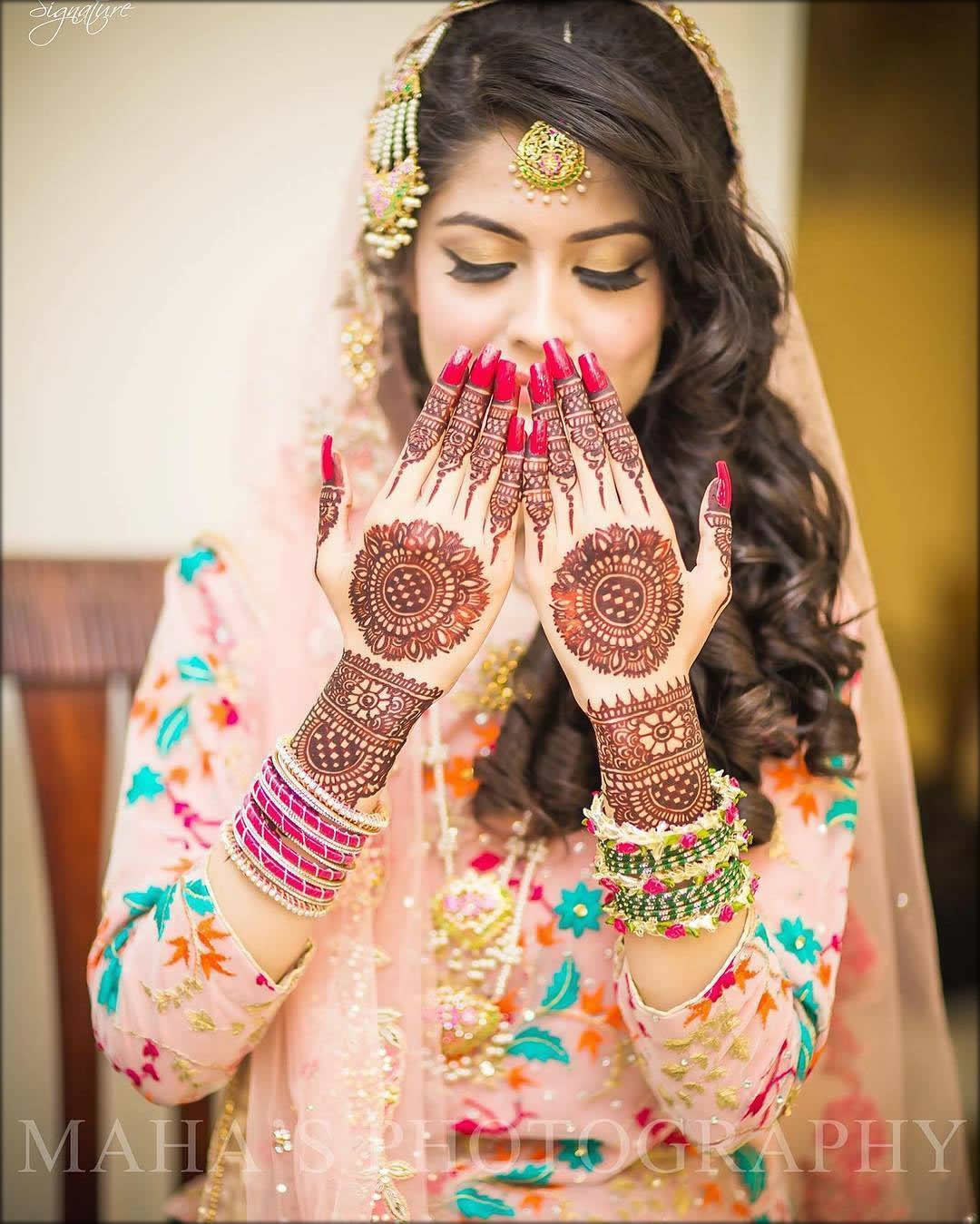Easy Mehndi designs for bride