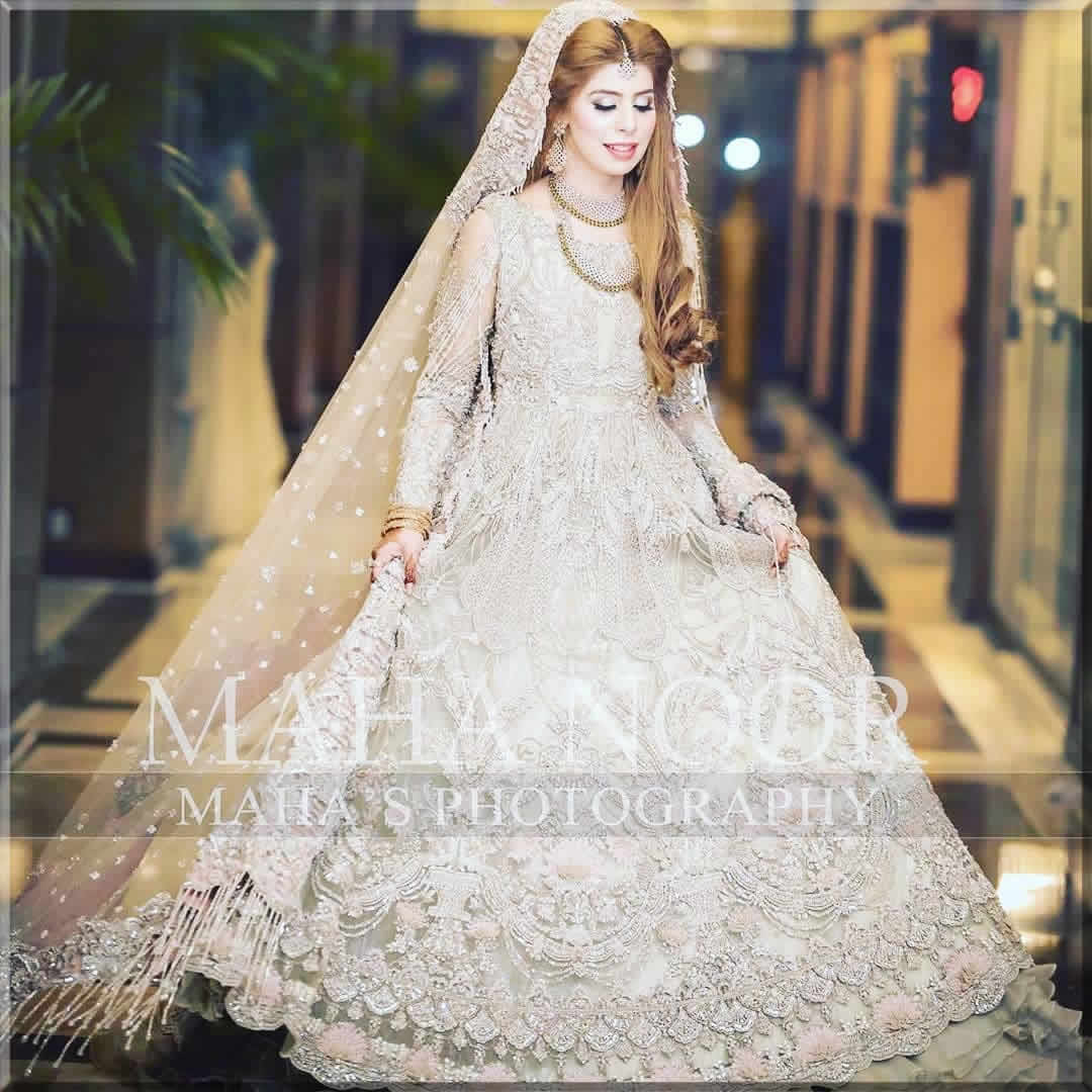 Elegant White bridal Walima Dress