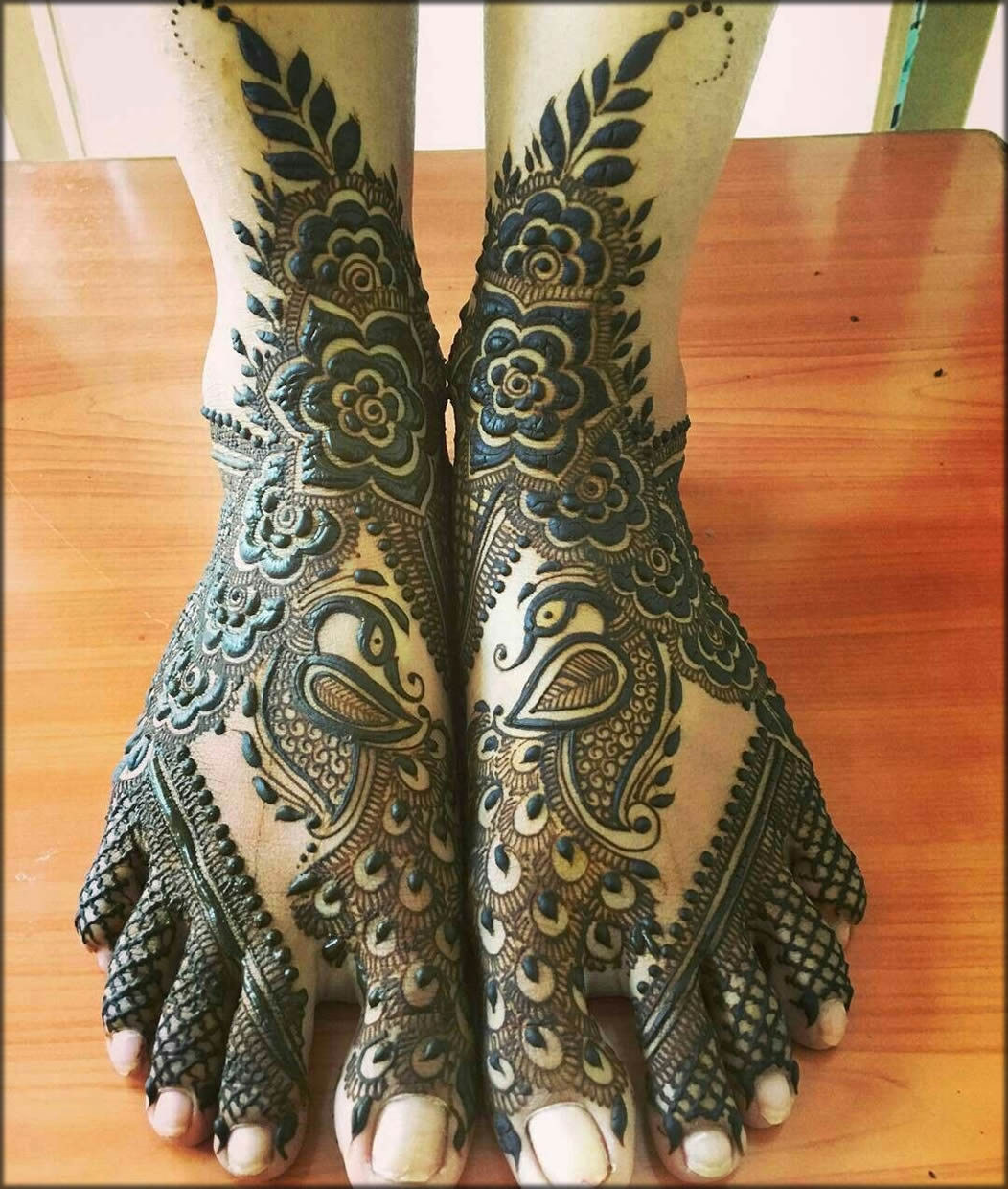 Feet Birds Mehndi Designs