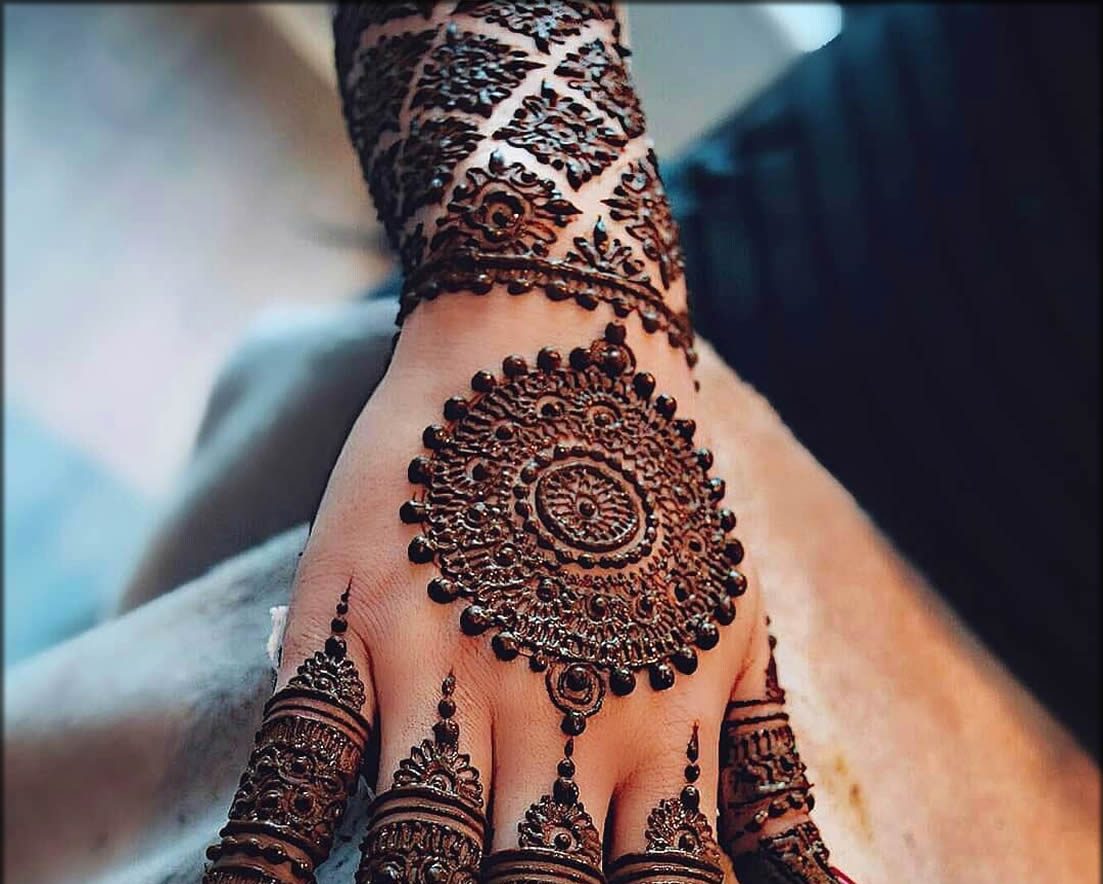Black Outline & Red Instant Henna Design | मेहंदी डिजाइन | Black Border  Henna | @Beyouandbeauty - YouTube