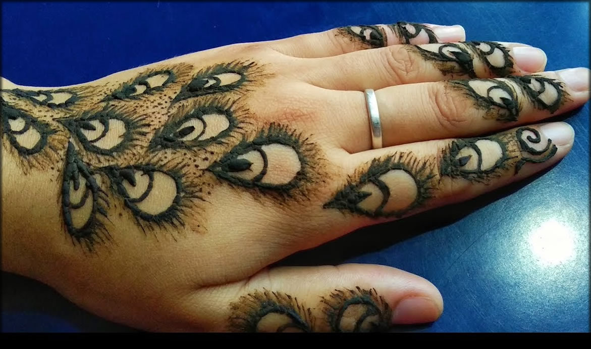 64 Latest Peacock Mehndi Design to try in 2018 for hands and feet -  Wedandbeyond