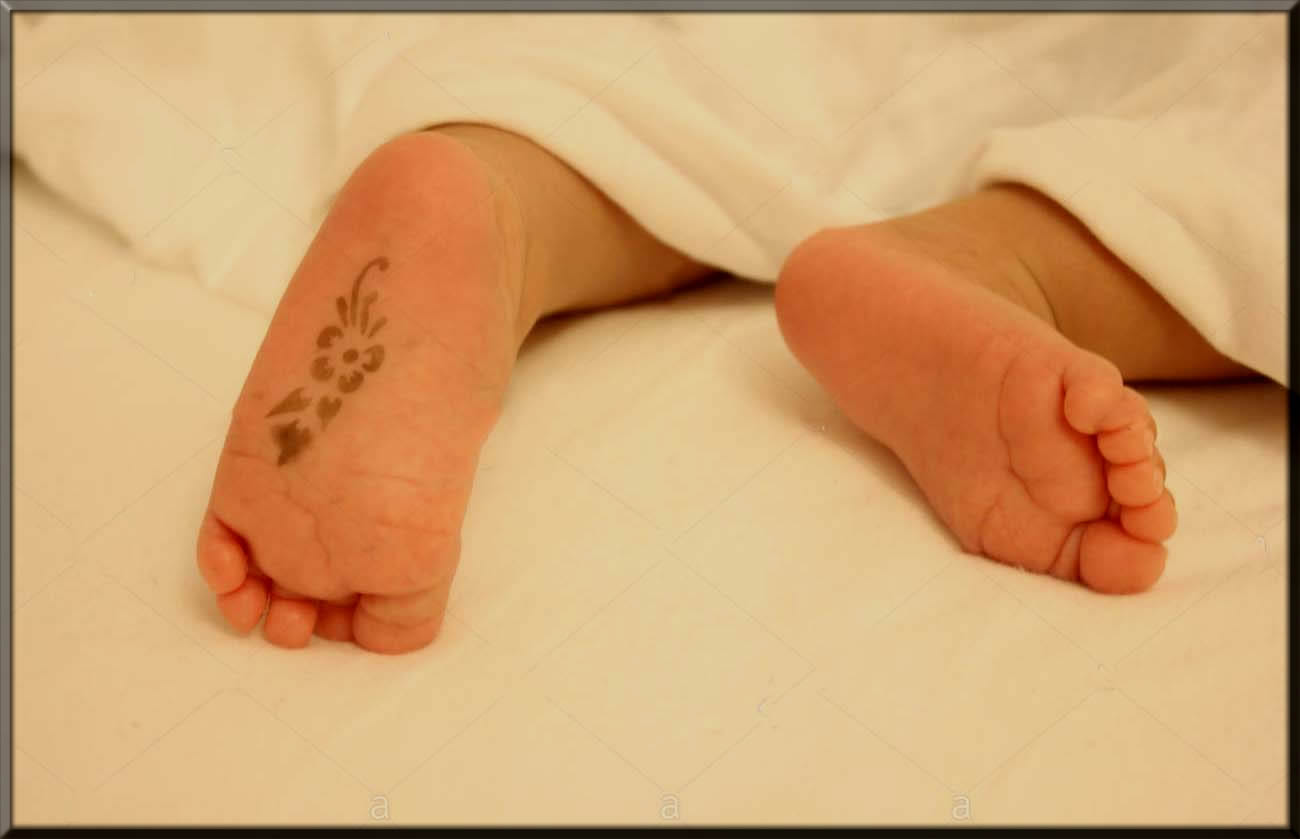 unique henna designs for baby foot