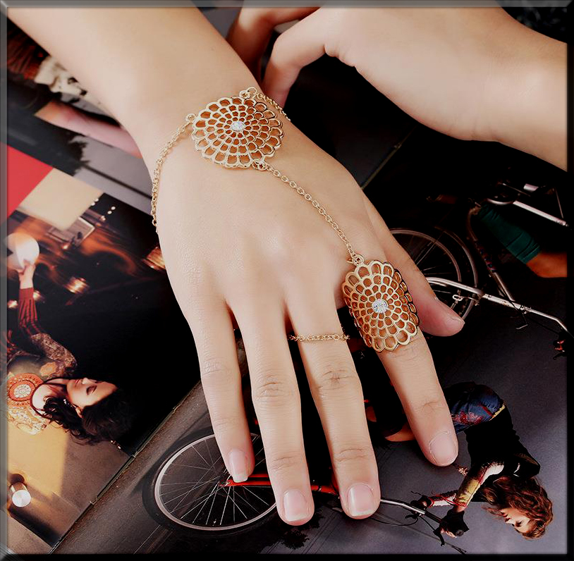 Designer Bracelets for Women - Fine Jewelry Bracelets | DIOR US