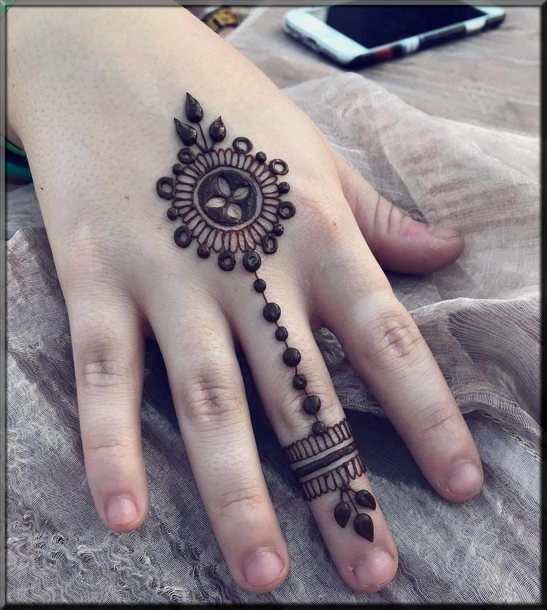 easy finger henna styles