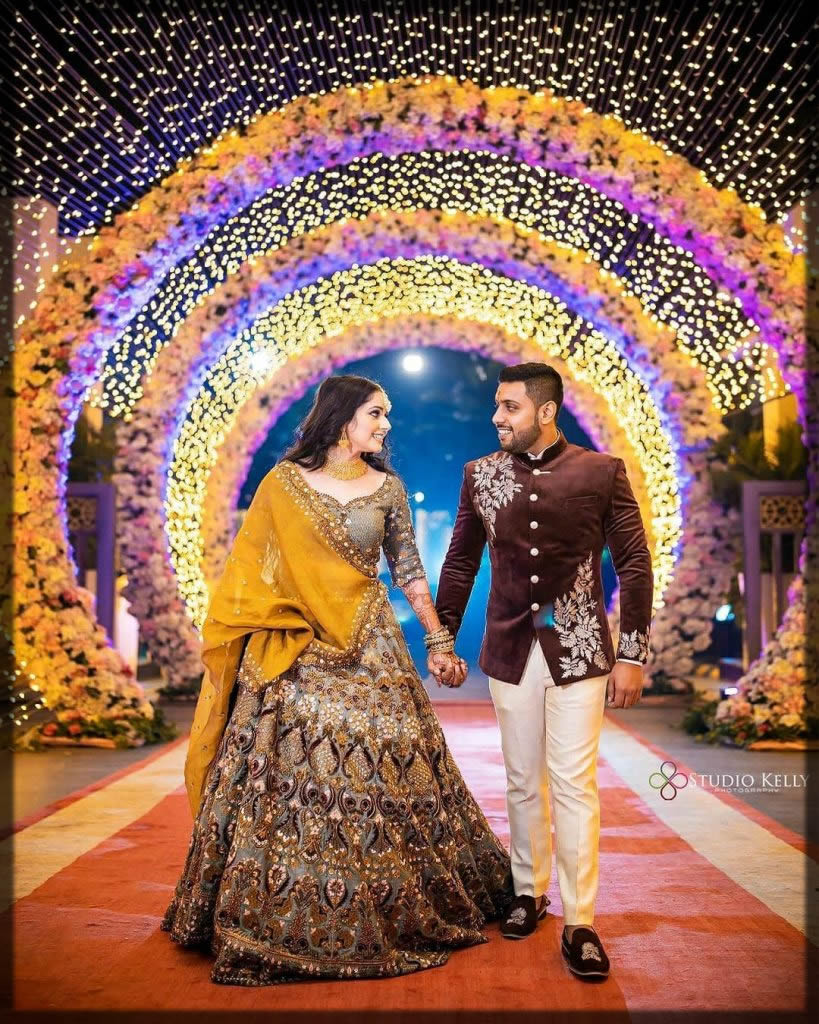 mehndi dresses for bride and groom
