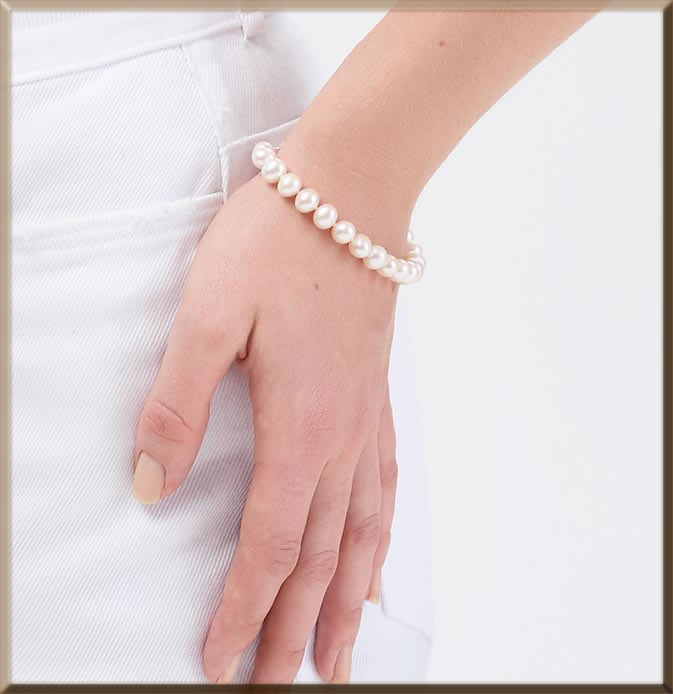 simple pearl bracelet