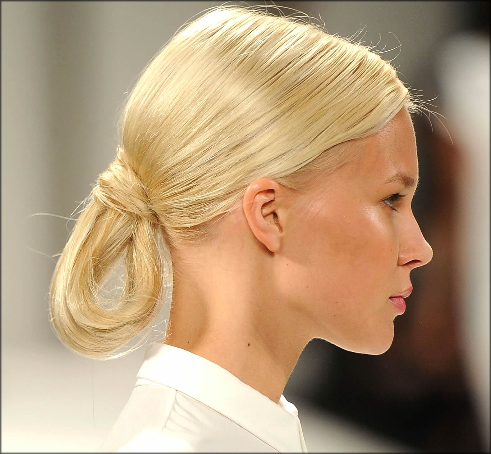 Ponytail In a Loop Spring Summer Haircuts And Hairstyles