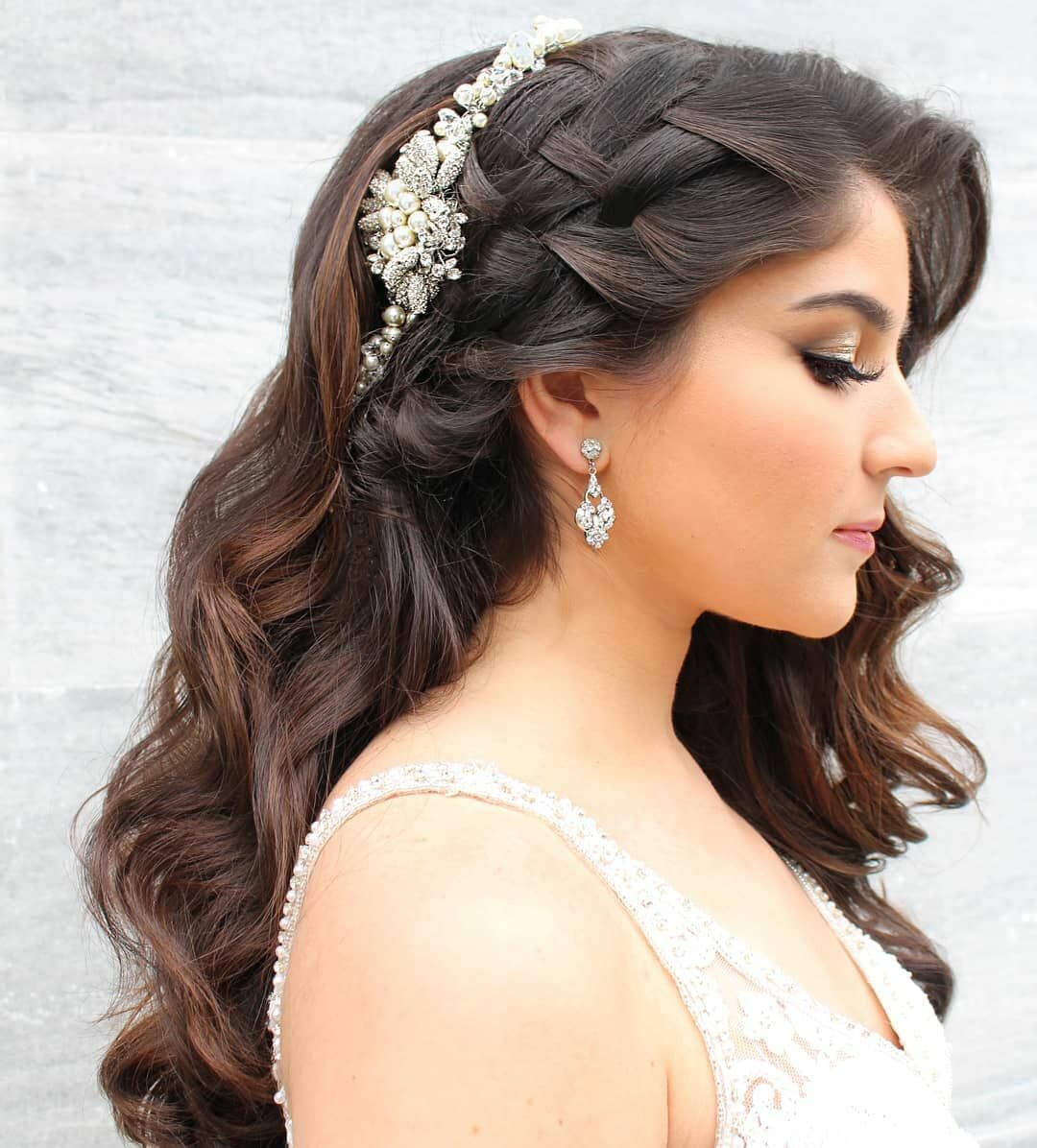 Trendy Long Hairstyles for Women to Try in 2022 [Haircuts for Long Hair]