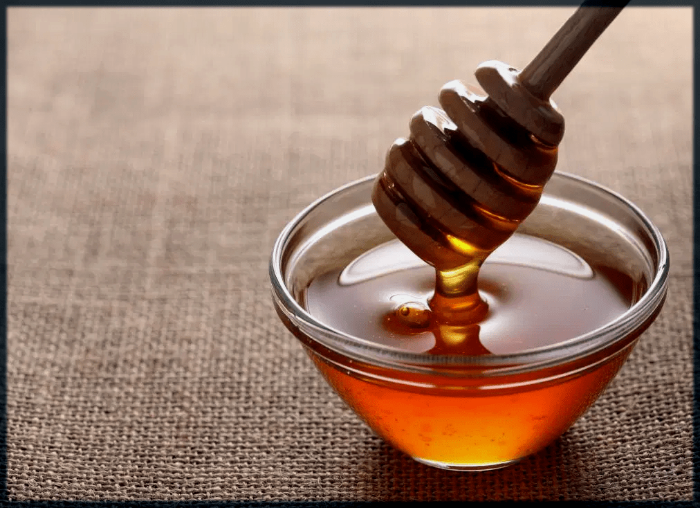 use honey for blackheads-min