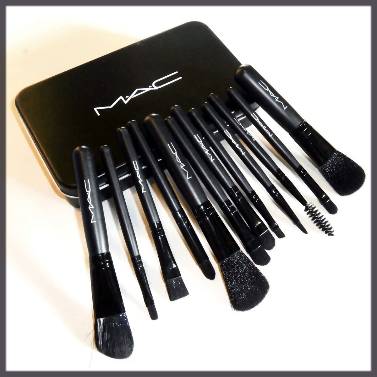 MAC Makeup Brushes collection