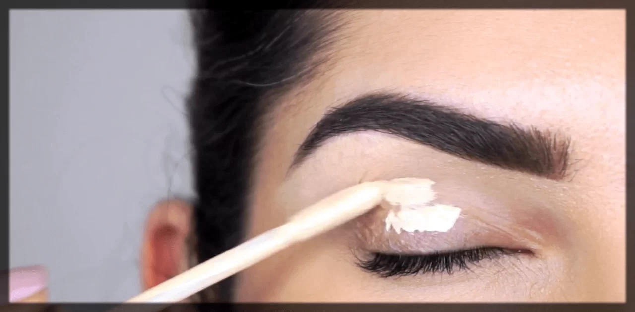 How to Apply Eyeliner Perfectly - Step by Step Tutorial for Beginners