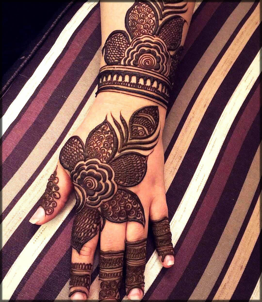 Discover more than 73 latest black mehndi designs super hot - seven.edu.vn