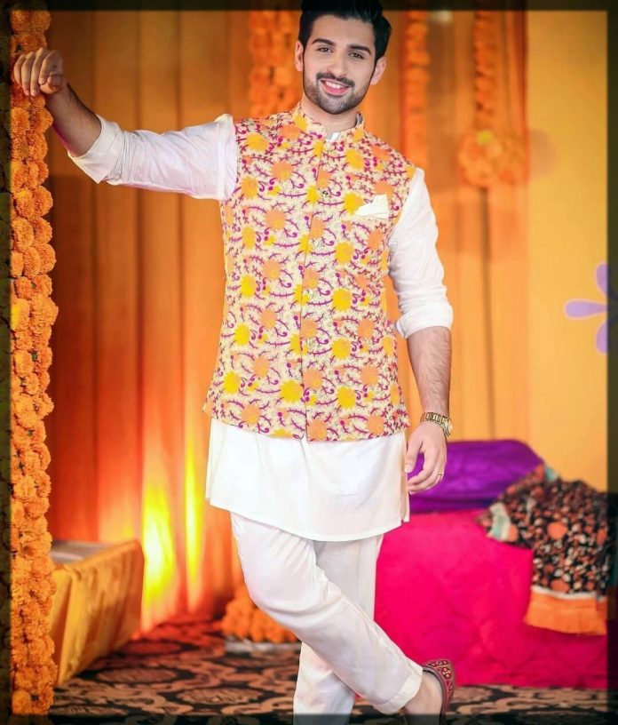 pakistani mens mehndi outfit