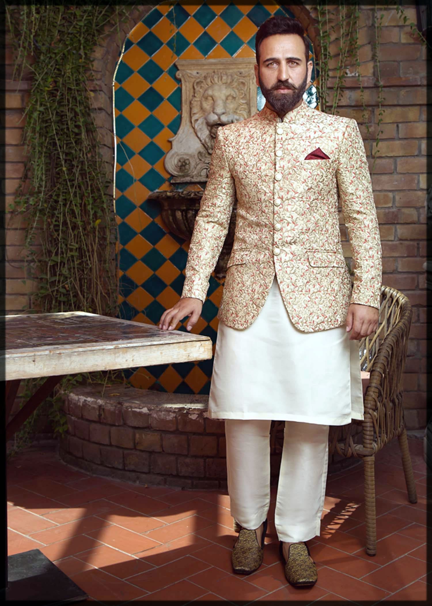 Mehndi Dresses For Groom 2023 Superb Pakistani Men Mehndi Dresses ...