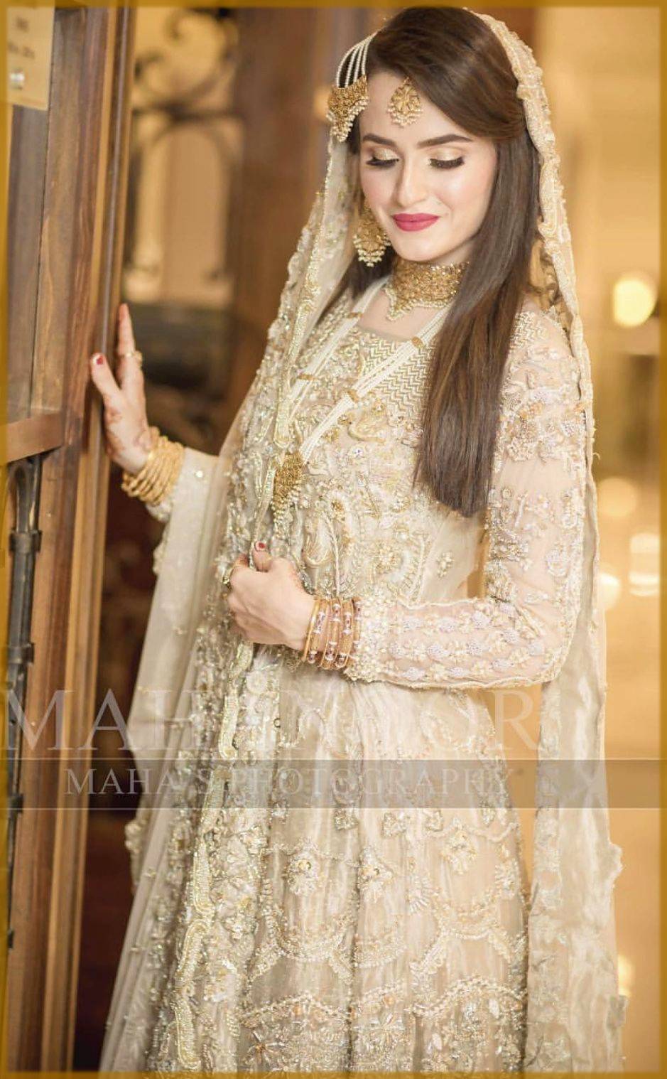Bridal Nikkah Dresses 2022 in Pakistan Best Collection Bridal Nikkah Dresses 2022 in Pakistan Best Collection