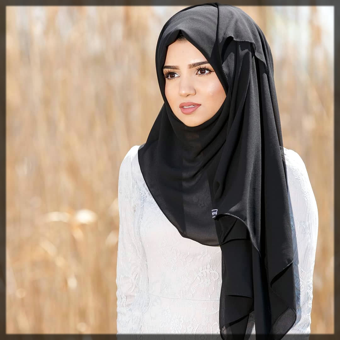 Side-Pinned Hijab Style for girls