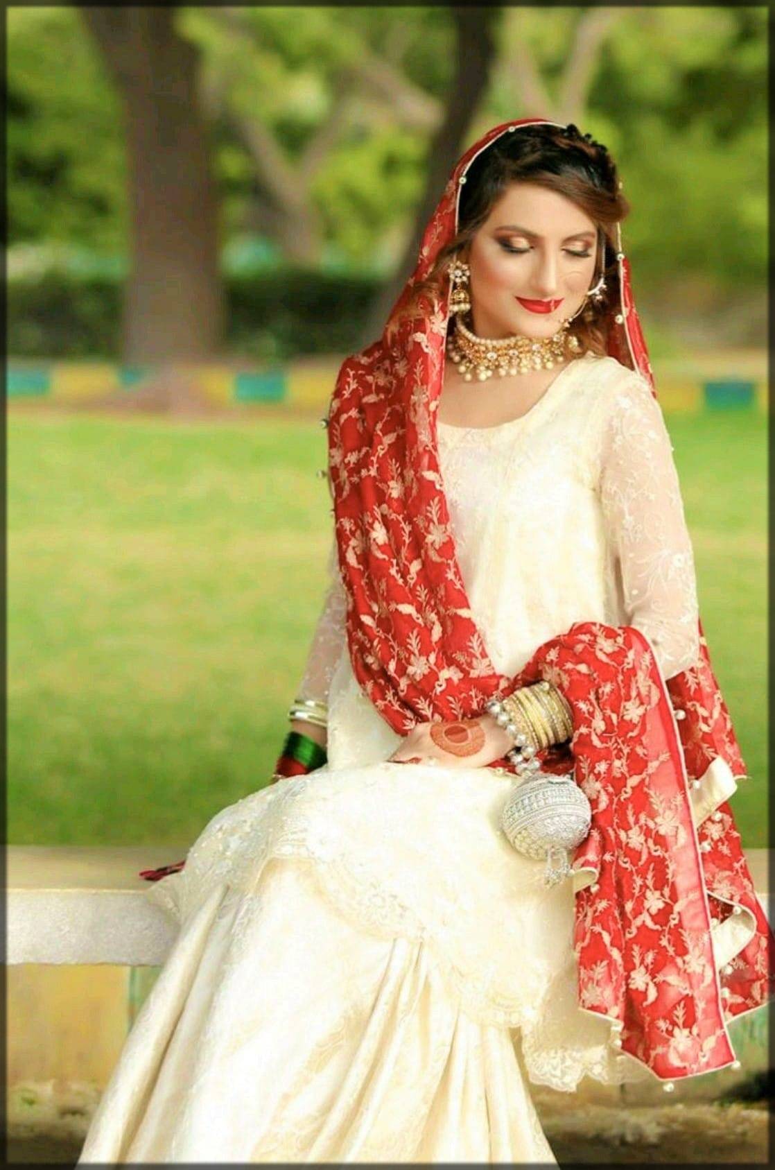 Bridal Nikkah Dresses 2022 in Pakistan ...