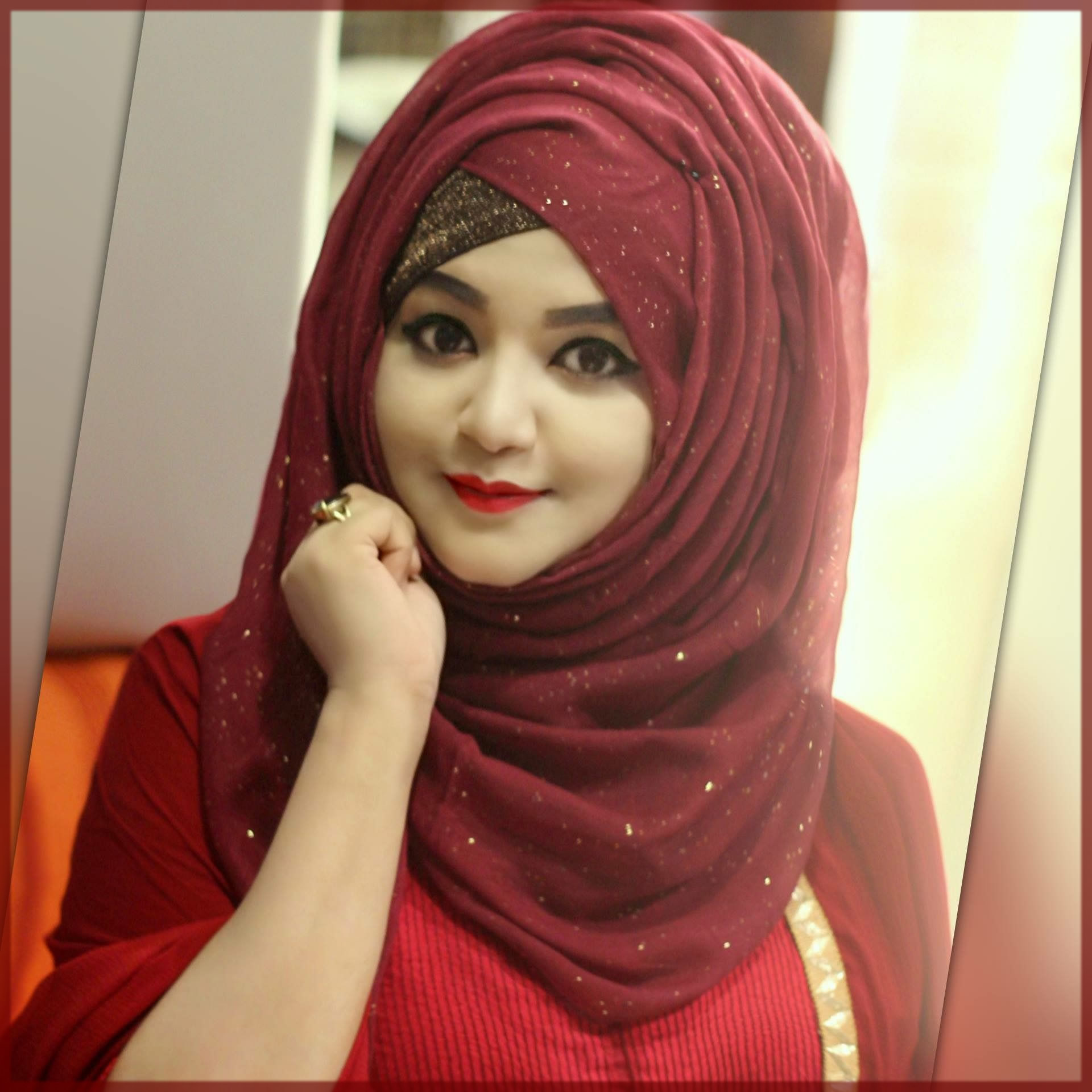 latest and classy Hijab Styles For University Girls
