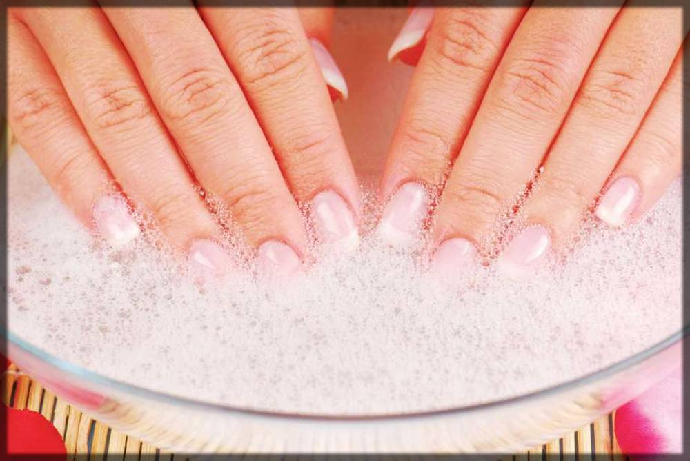 cleanse the hands for whitening manicure at home