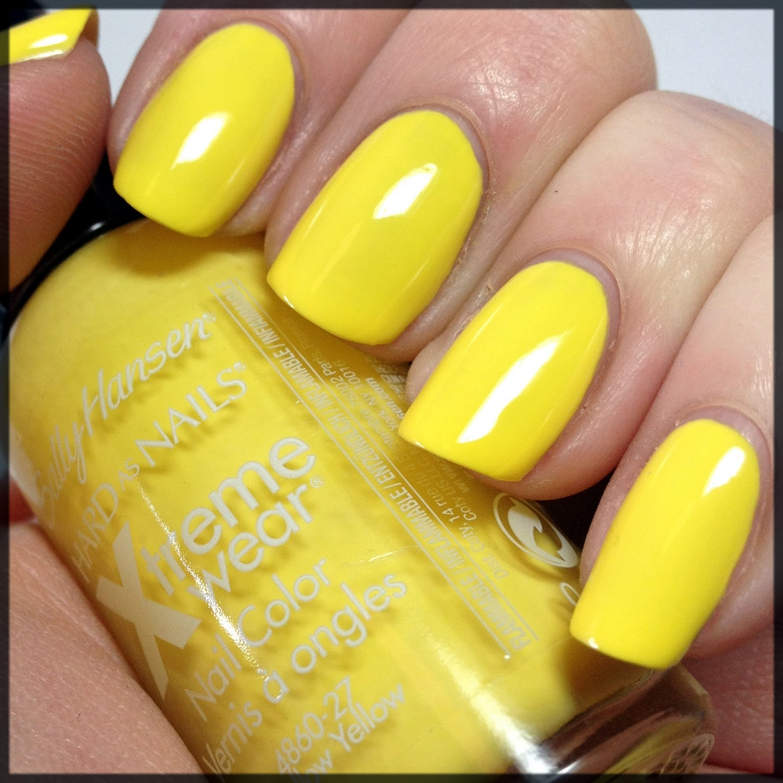 splendid yellow winter nail design