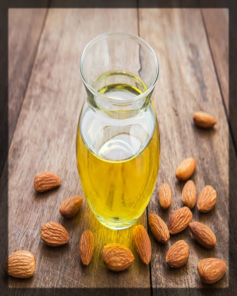 almond oil for lips
