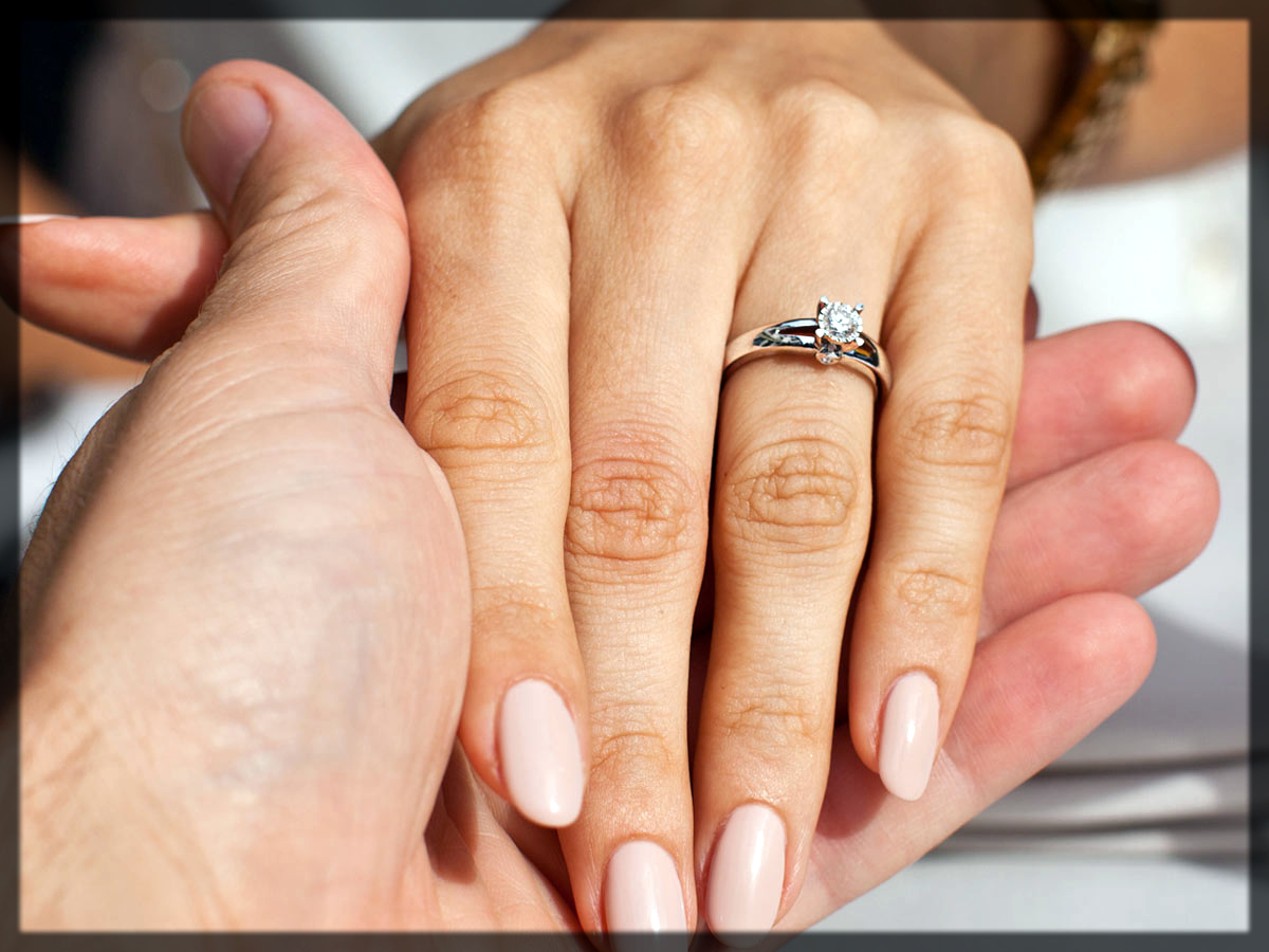 dashing bridal ring