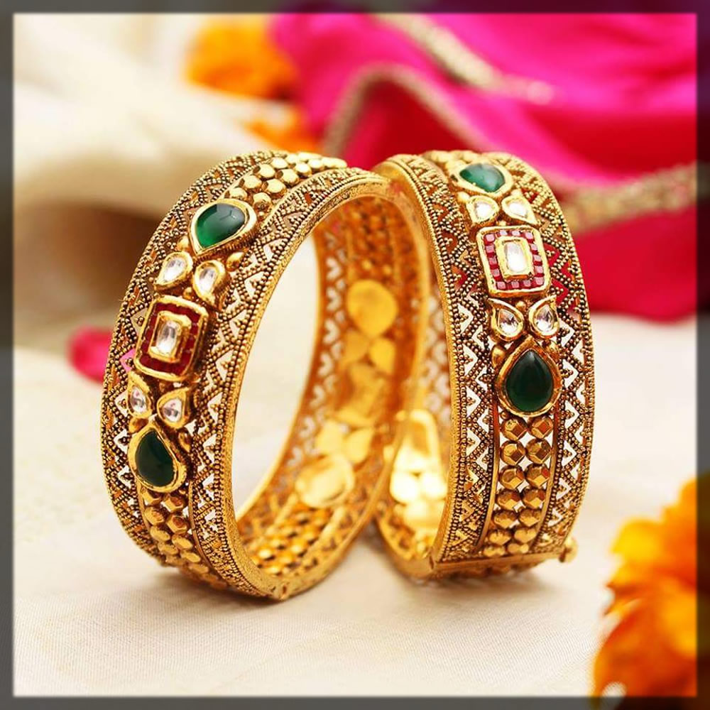 gold bangles with kundans