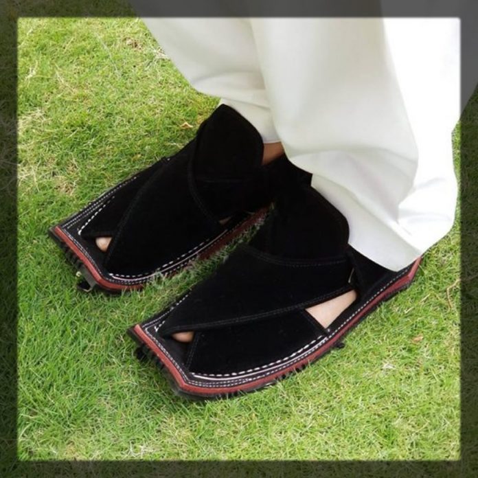 velvet ki chappal