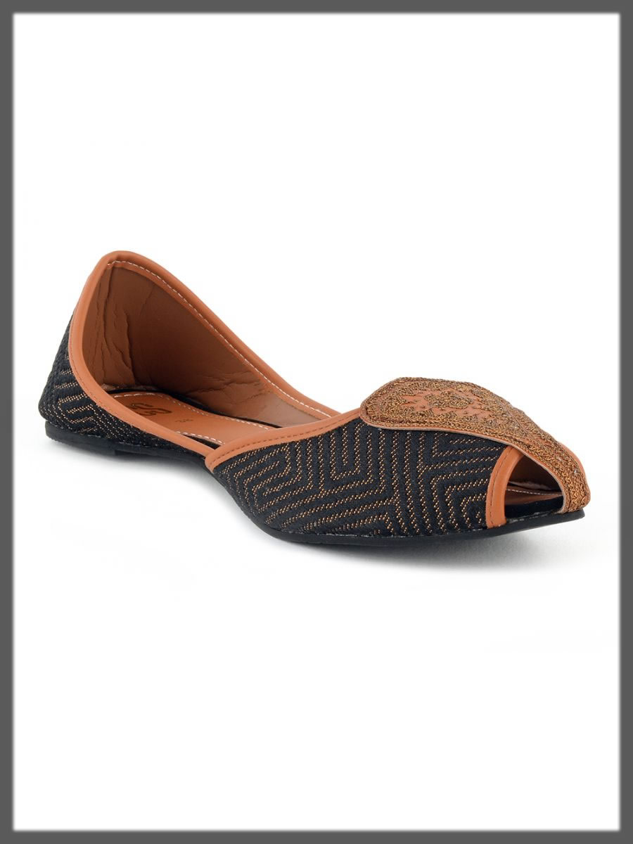 unique ethnic Khussa Shoes For Ladies