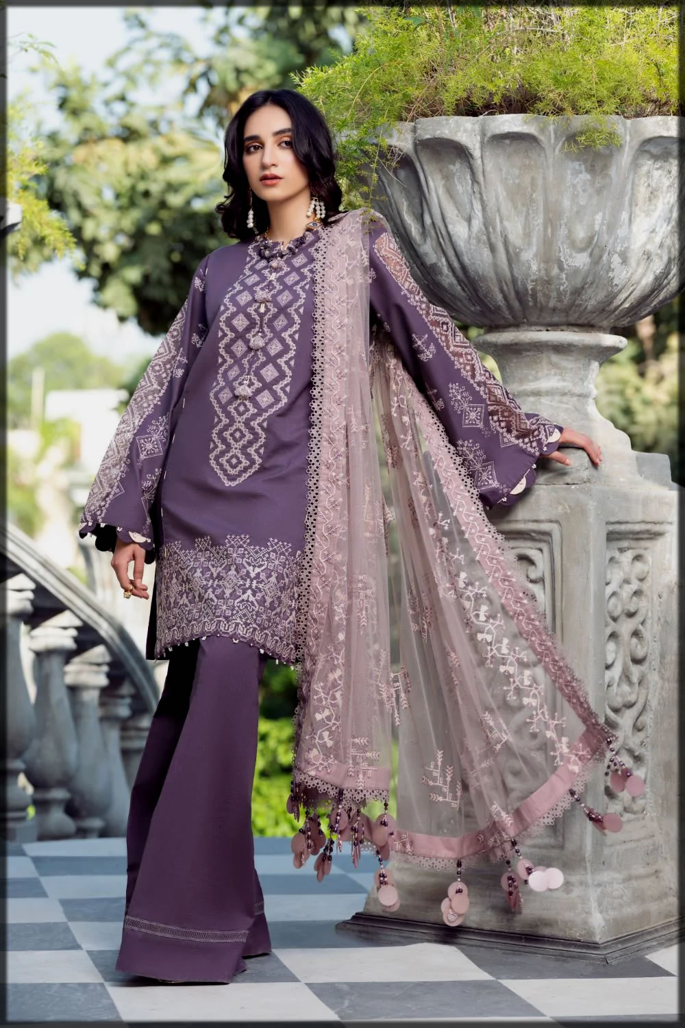 erum khan luxury lawn collection