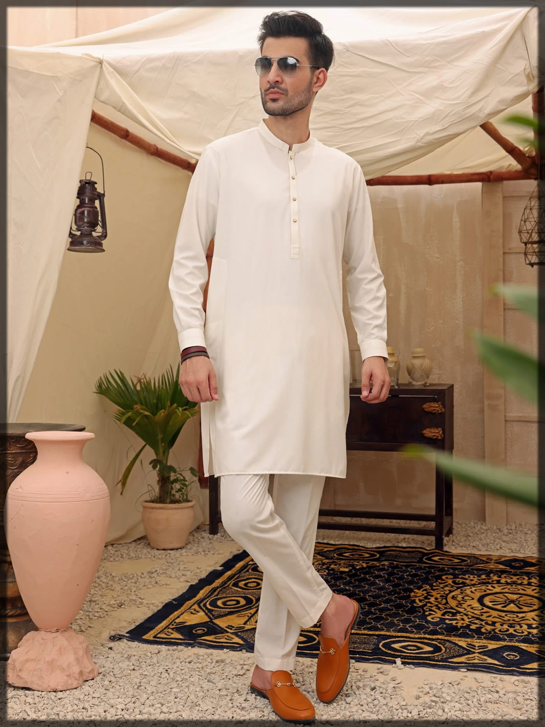 White blended kurta pajama