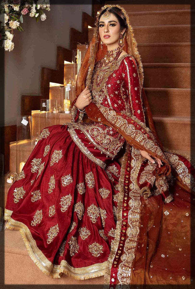 elegant sara khan in red bridal outfit