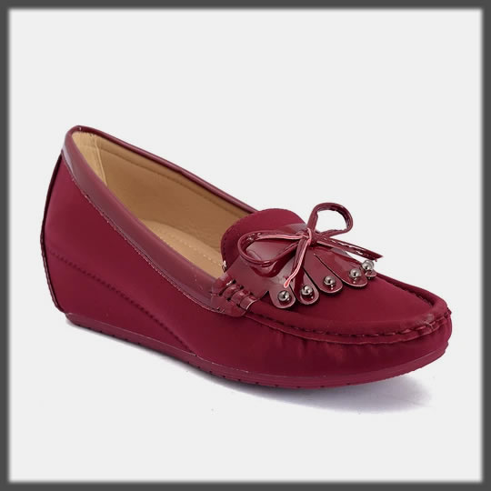 maroon shaded winter loafers collection