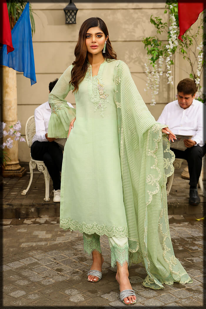 Beautiful Nilofer Shahid Luxury Dresses for Summer