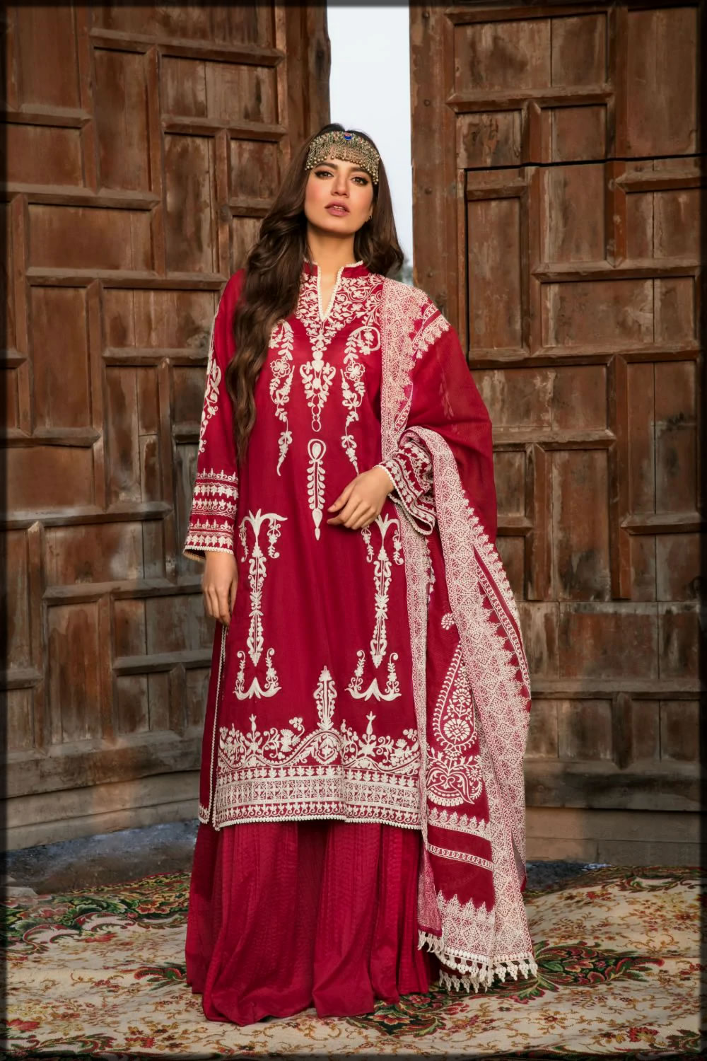 red zaha luxury lawn collection for ladies