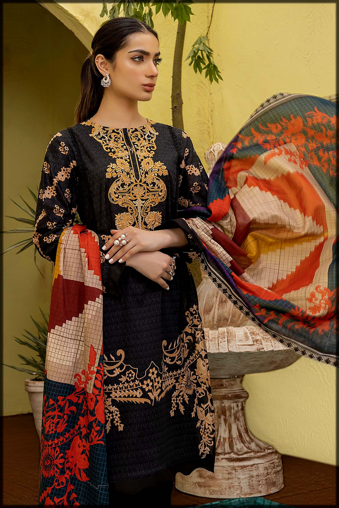 summer embroidered suit for women