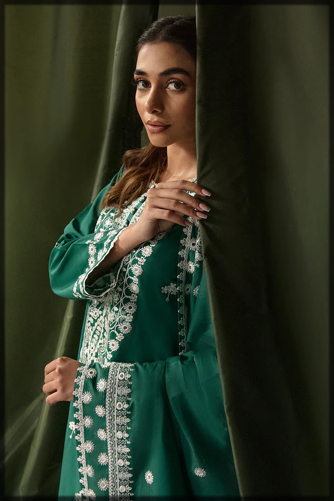 green summer lawn suit