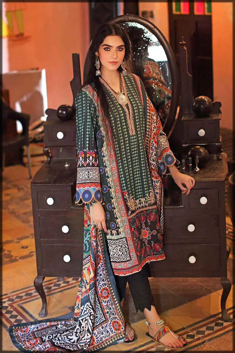Unstitched Linen Dupatta Khaddar Suit