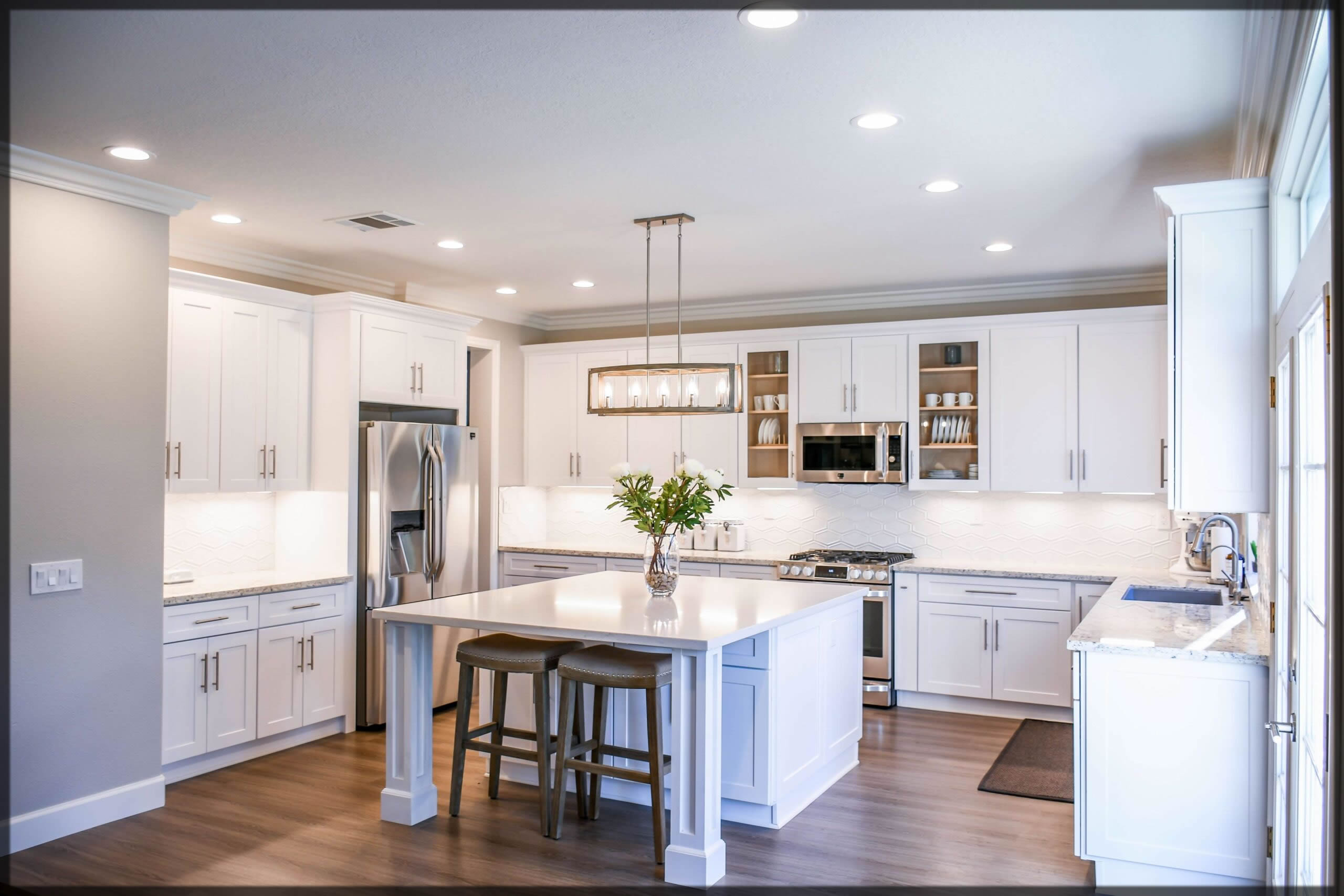 White themed kitchen cabinet designs