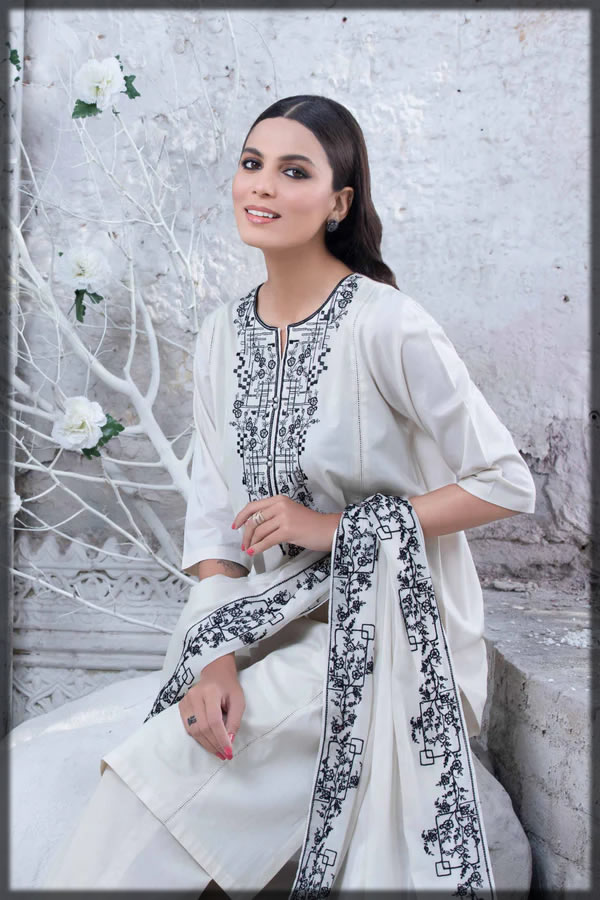 nishat sumer lawn collection