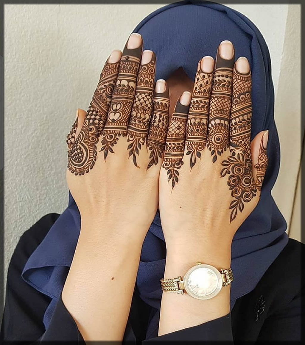 intricate Finger mehndi designs