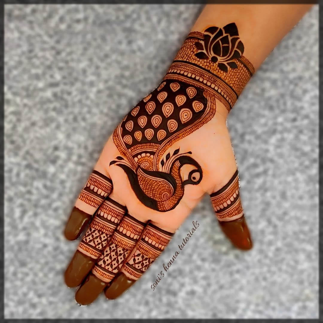 stylish peacock mehendi